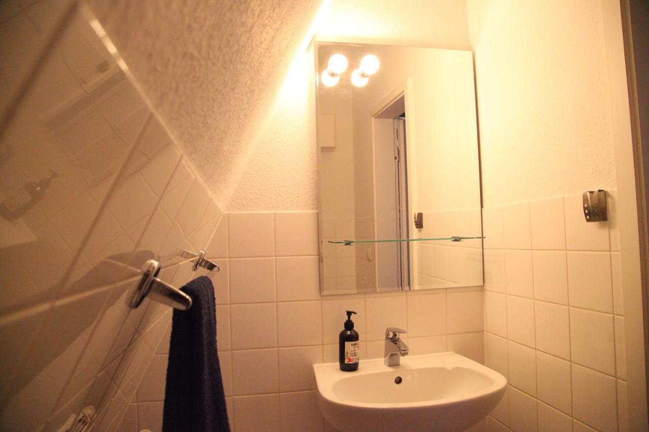Wunderschoene Dachgeschoss - Maisonette Rostock Eksteriør billede