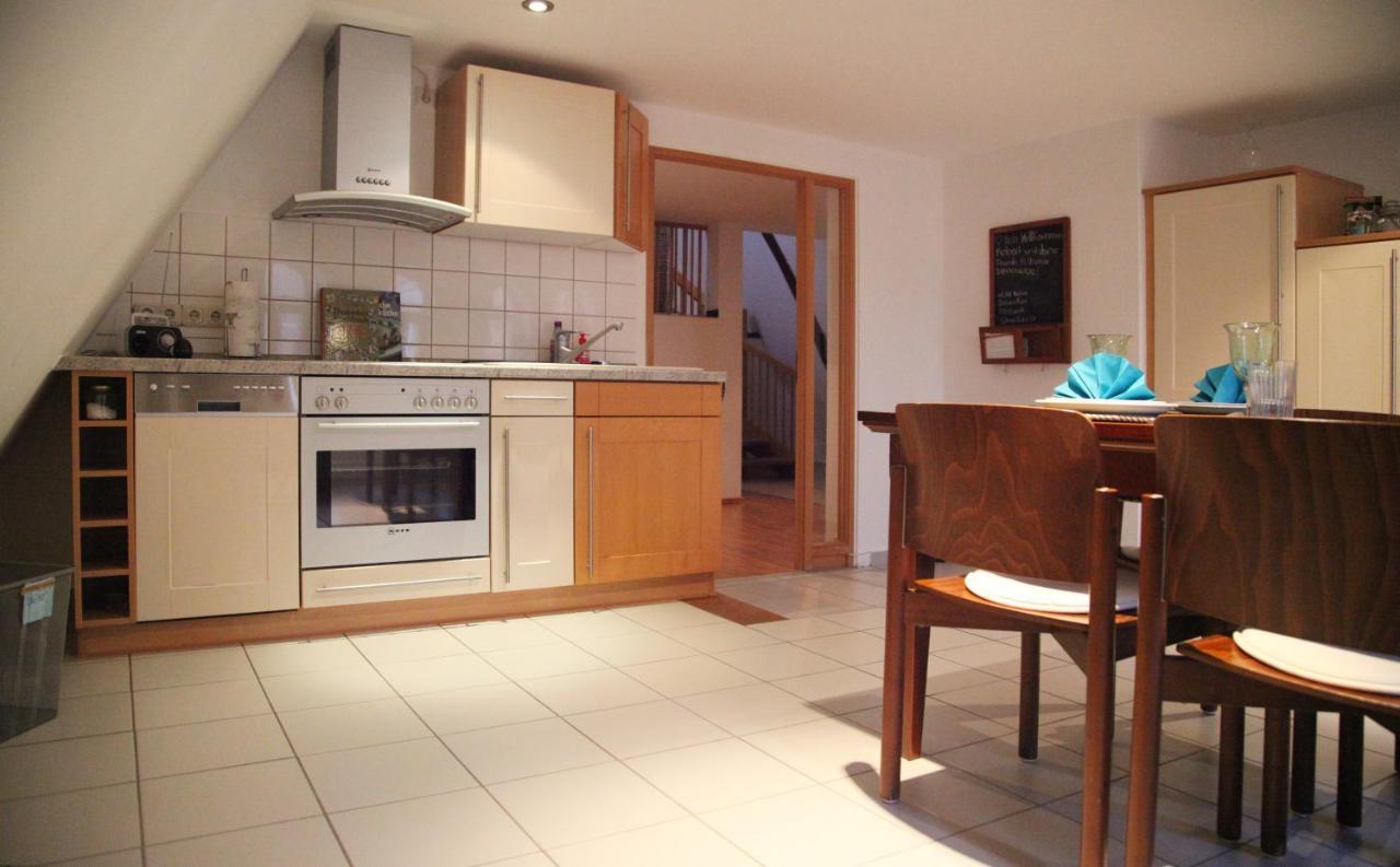 Wunderschoene Dachgeschoss - Maisonette Rostock Eksteriør billede